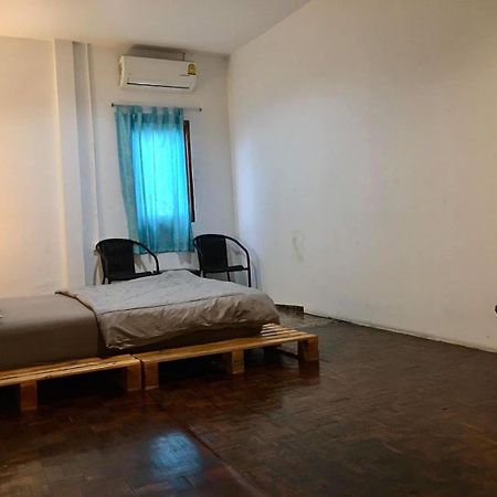 Zee Thai Hostel Μπανγκόκ Εξωτερικό φωτογραφία